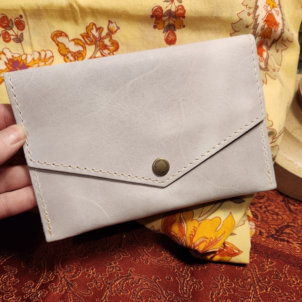 PLG Beluga Large Envelope